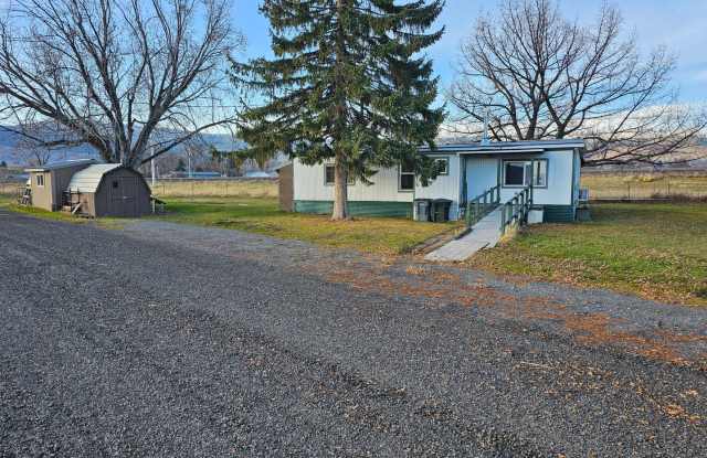 1608 25th Street, La Grande, OR 97850 photos photos