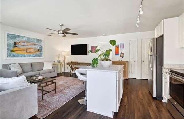 2833 ST CHARLES Avenue Gallery 3