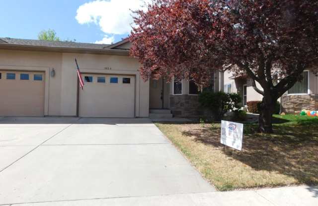 Quiet Neighborhood! photos photos