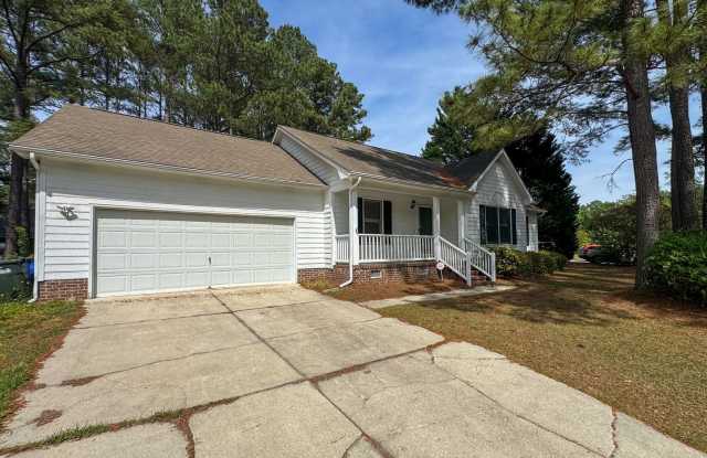 Charming 4 Bed 2 Bath Home in Jack Britt photos photos
