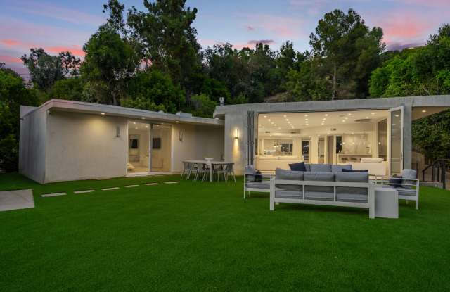1040 Montego Dr Gallery 3