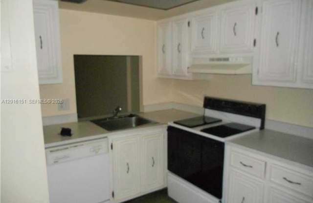 119 Royal Park Dr photos photos