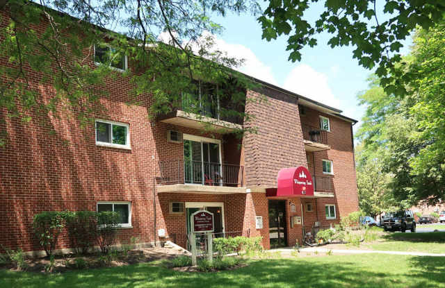 Whispering Trails Apartments photos photos