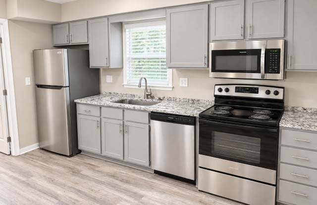 Stunning 2-bedroom, 2 -bathroom Apartment Gallery 3