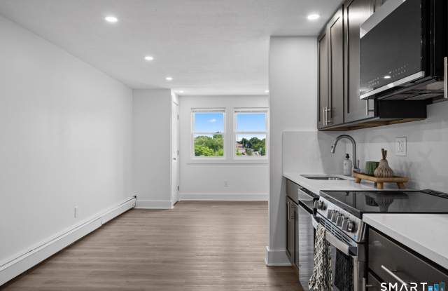 149 Garfield Avenue Gallery 4