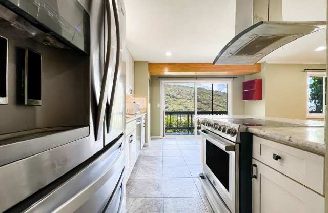 Pet Friendly 2-Bedroom Palolo Duplex photos photos