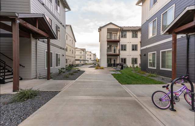 Woodburn Place Apartment Homes Gallery 3
