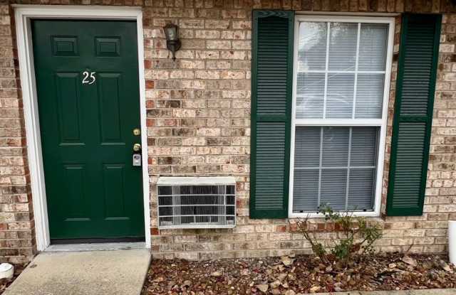 1BR 1BA Ground Level Apt. **Free Water** - NO pets! photos photos