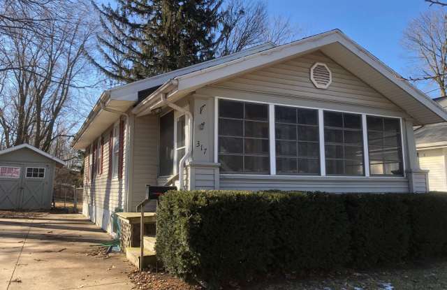 Charming 2 Bedroom House! photos photos