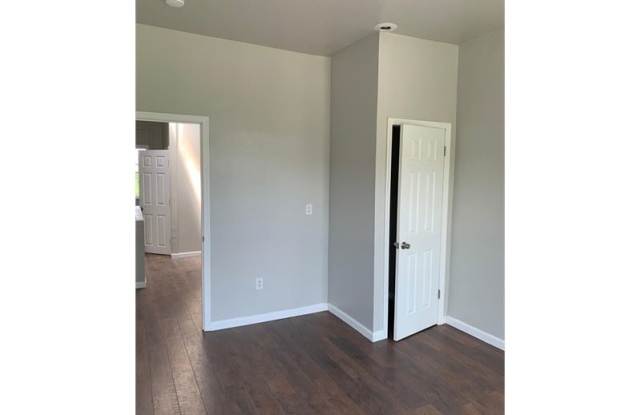 2518 McElderry St Gallery 2