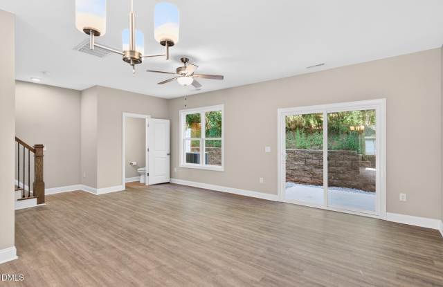 408 Meridian Crossing Gallery 3