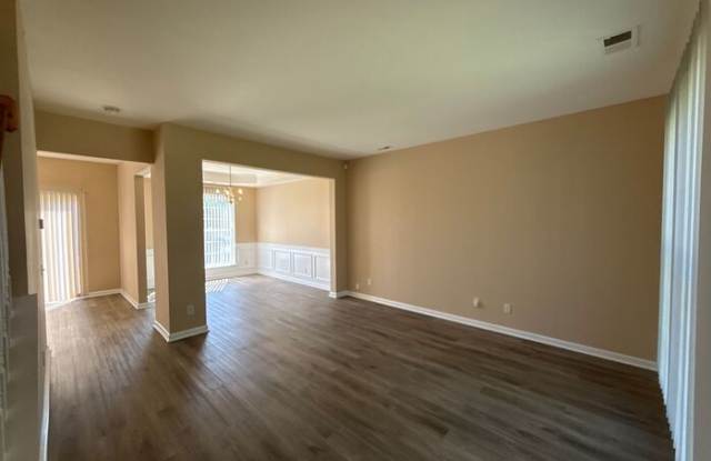5433 Peachwood Drive Gallery 2