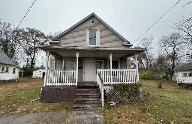 1905 Griggs St - 1905 Griggs Street, Danville, IL 61832