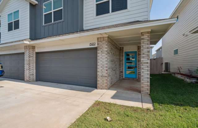 8922 NW 109th photos photos