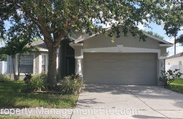8102 Carriage Pointe Dr - 8102 Carraige Pointe Drive, Gibsonton, FL 33534