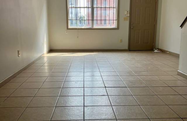 Stunning 6-Bedroom Townhome Steps Away from Temple! Available NOW! RENT SPECIAL - One Month FREE on 13-month lease! Gallery 4