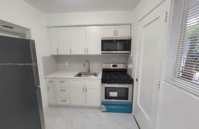 7435 Byron Ave photos photos