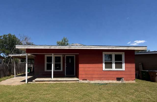 Welcome home to this beautifully updated property in a fantastic San Angelo location! photos photos