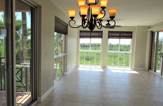 4750 Dolphin Cay Lane, S #401 Gallery 2