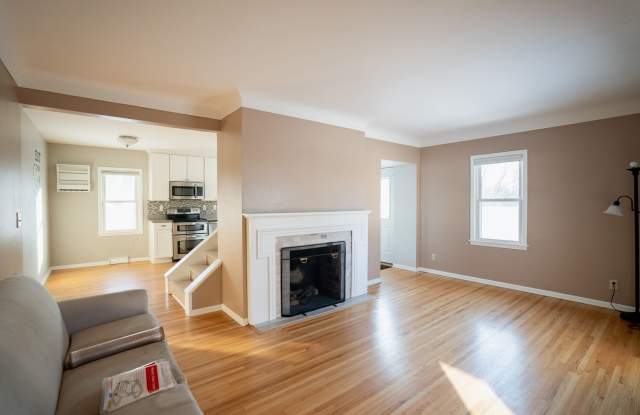 EXQUISITE Single-Family Home in Golden Valley! - 1624 Hillsboro Avenue North, Golden Valley, MN 55427