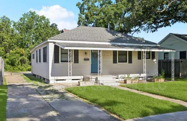 1309 Moisant St photos photos