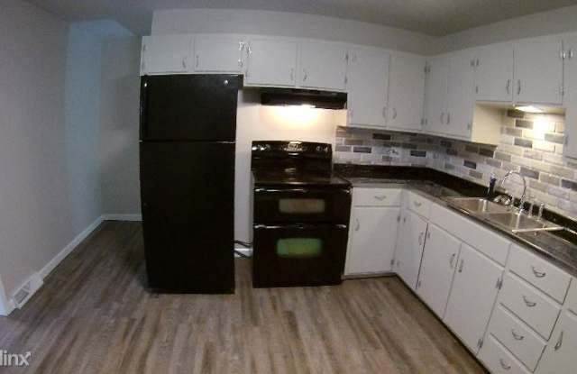 1604 Grand Ave - 1604 Grand Avenue, Leavenworth, KS 66048