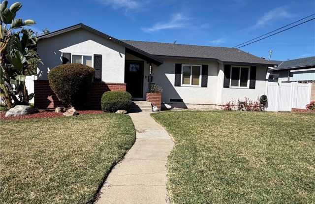 9406 Rose Avenue photos photos