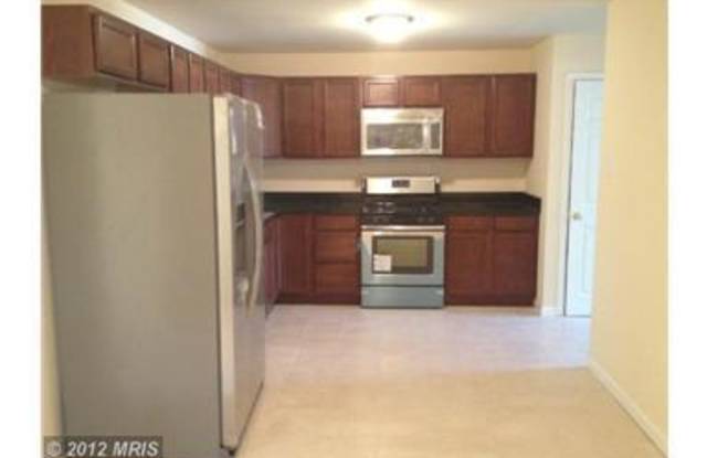 Beautiful and spacious 5 BR/2BA minutes from UMD campus Gallery 4
