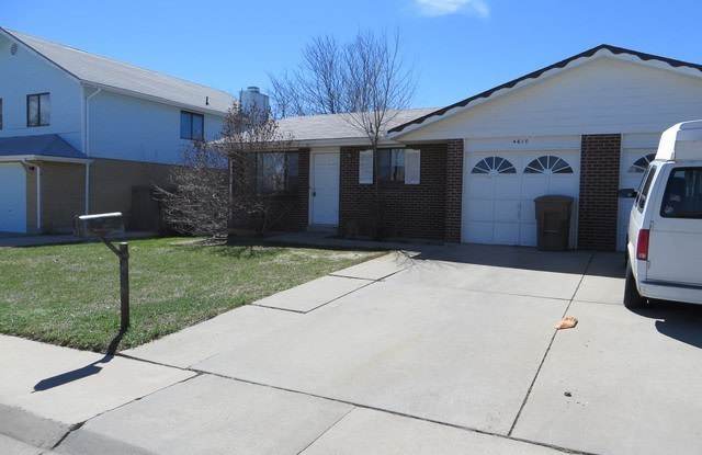 3 bedroom Ranch Style Duplex backing to open space. photos photos 3 bedroom Ranch Style Duplex backing to open space. photos photos