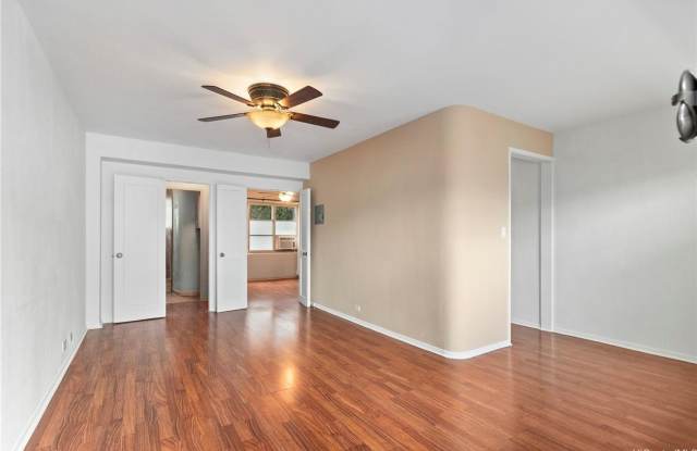 Available now! 1BD/1BA/1PKG at Hawaiiana Gardens in Waikiki. photos photos