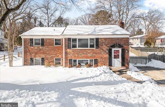 15610 BOUNDS AVE photos photos