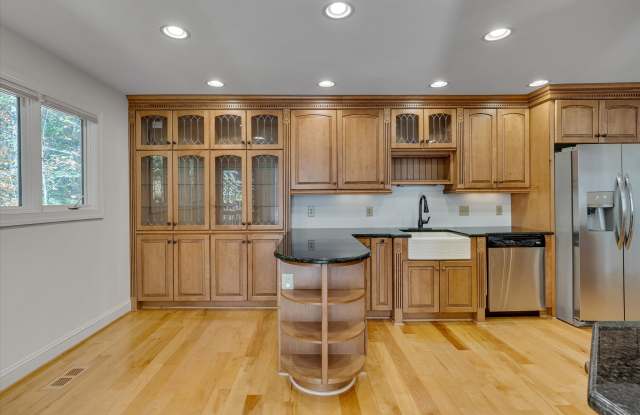 108 Helmsdale Dr Gallery 3