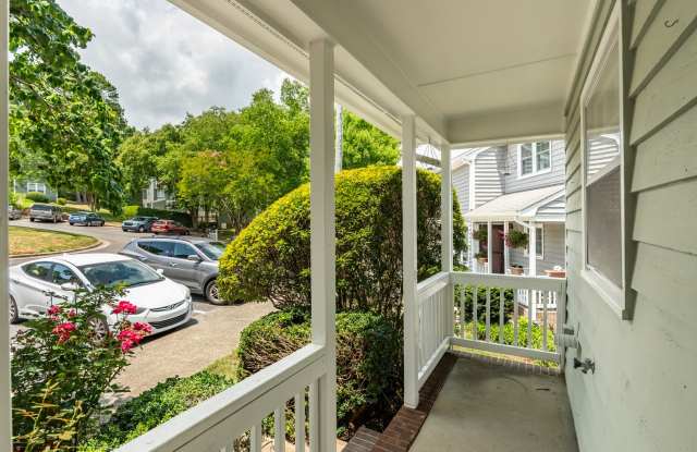 2 Ensuite Bedrooms + 2 Half Baths Woodcroft End Unit Townhouse Gallery 4