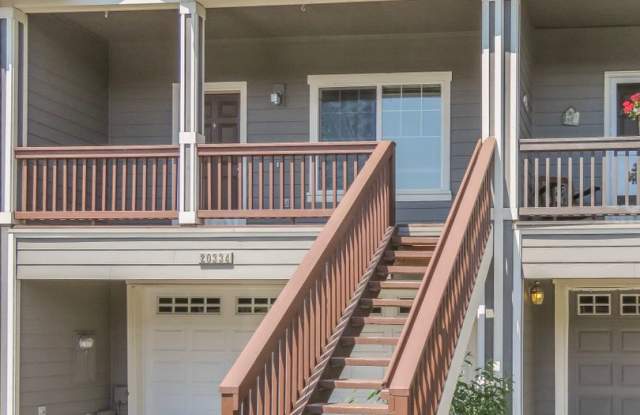 !!!! West Linn Townhome Available 3 Bedroom 2.5 Bathroom ! Move In Special 2 Weeks Free ! photos photos