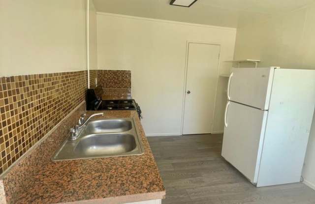 Studio Apartment, Conveniently Located Gallery 4