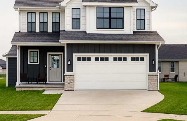 Spacious 4-Bedroom Home with 2-Car Garage  Yard photos photos
