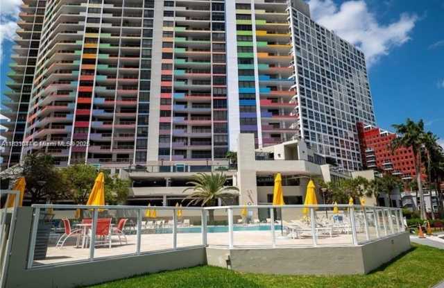 1581 Brickell Ave photos photos