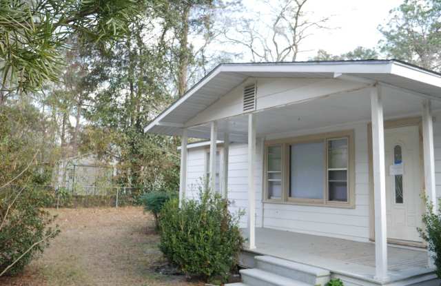 3 BR 2 BA in Valdosta Gallery 1