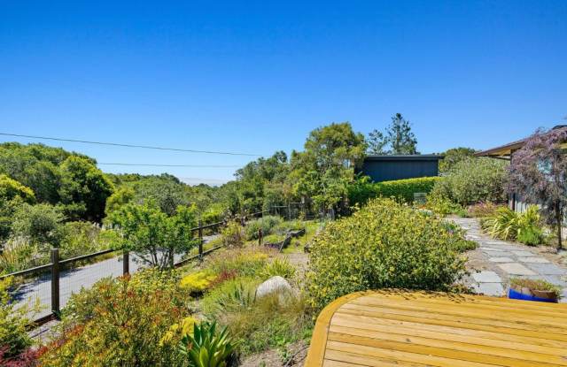 110 Las Lomas DR Gallery 3
