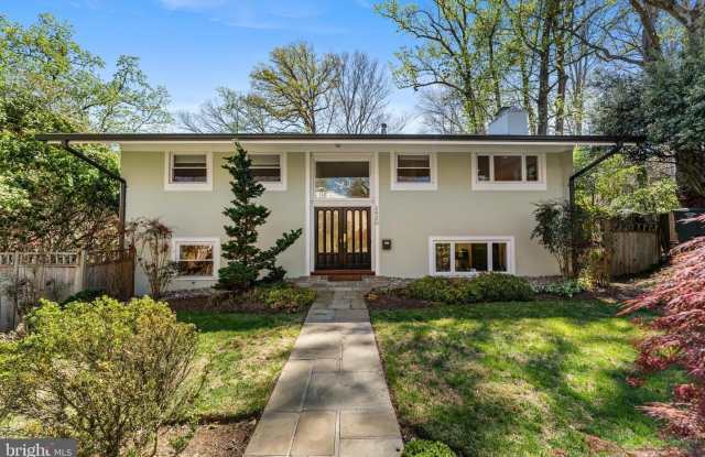 2820 ELLICOTT ST NW photos photos