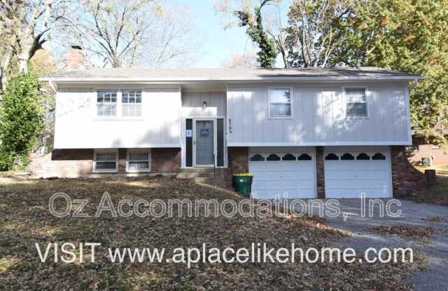 8206 W 57th Ter - 8206 West 57th Terrace, Merriam, KS 66202