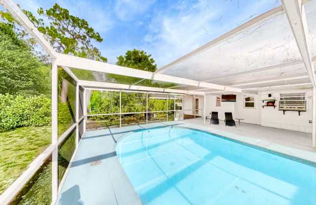 Great Property with Pool in Desirable Flamingo Estates! photos photos
