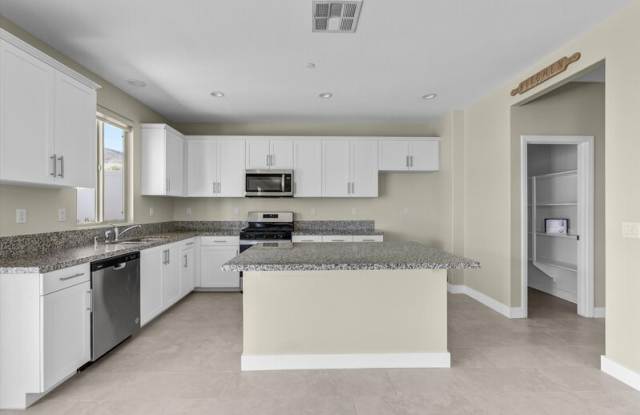 25395 Summer Creek Drive Gallery 2