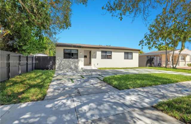 6021 SW 19th St photos photos