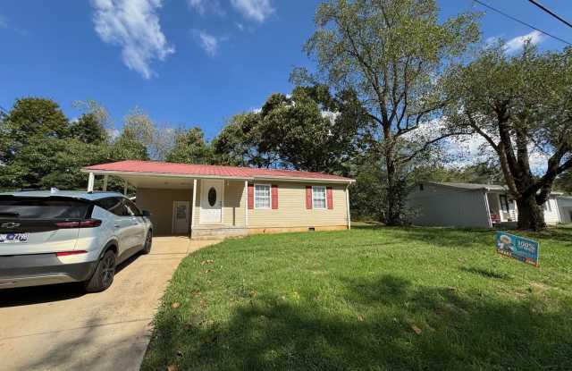 Conveniently located 2 bedroom 1 bath in Maryville - 316 Leatherwood Drive, Blount County, TN 37803