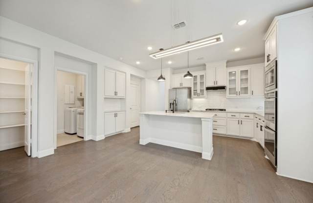 808 Mathew Drive Gallery 3