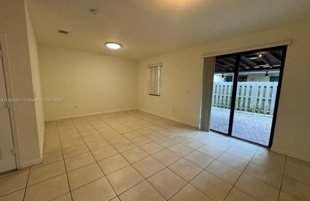 25371 SW 115th Ct Gallery 4