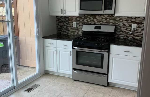 12556 ARMADA PLACE Gallery 3