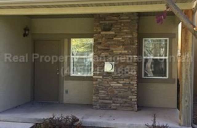 3 Bed 2.5 Bath Townhome in Split Mountain. photos photos