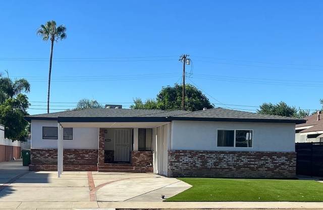 15853 Stare St photos photos